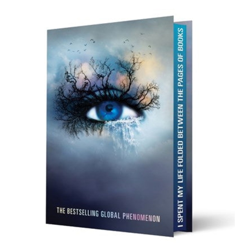 Shatter Me Collectors Deluxe Limited Edition (Shatter Me #1)