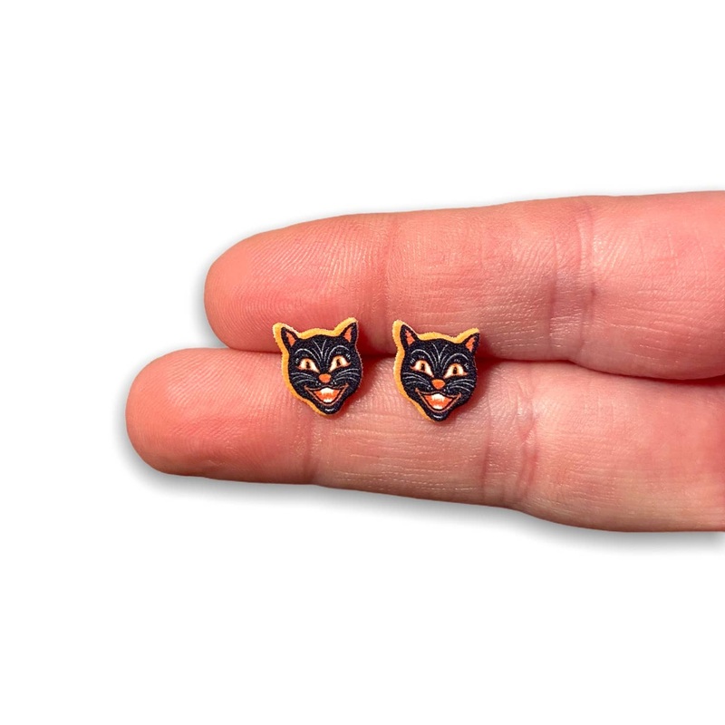 Sona Studio – Halloween Kitty Earrings