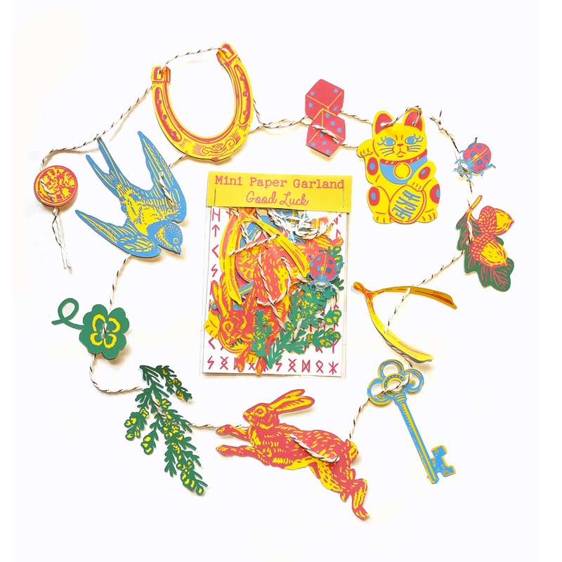 Hissing Mink – Good Luck Mini Paper Garland